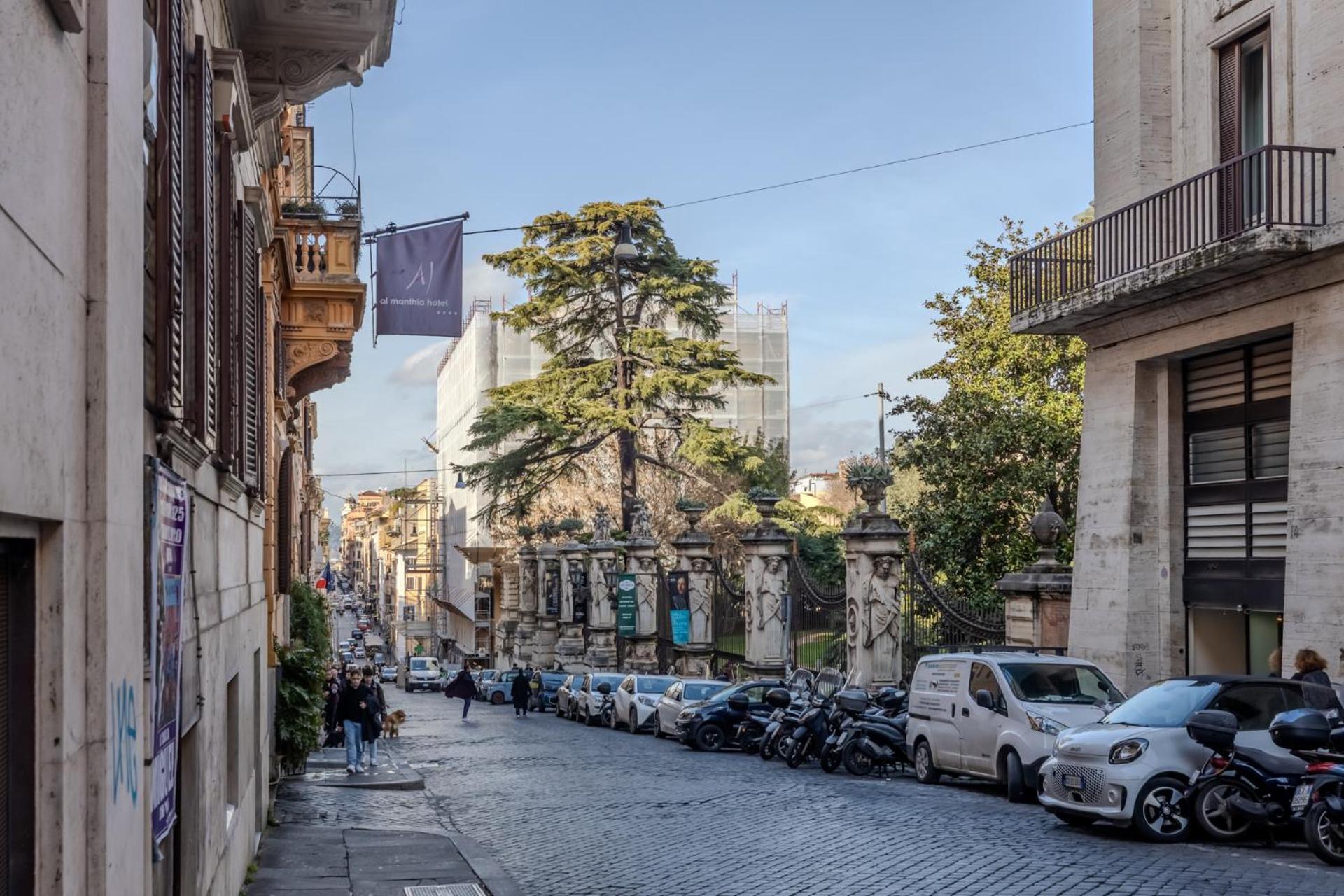 Appartamento Storico In Zona Barberini Рим Экстерьер фото